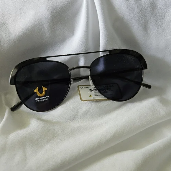 NWT True Religion Black Sunglasses